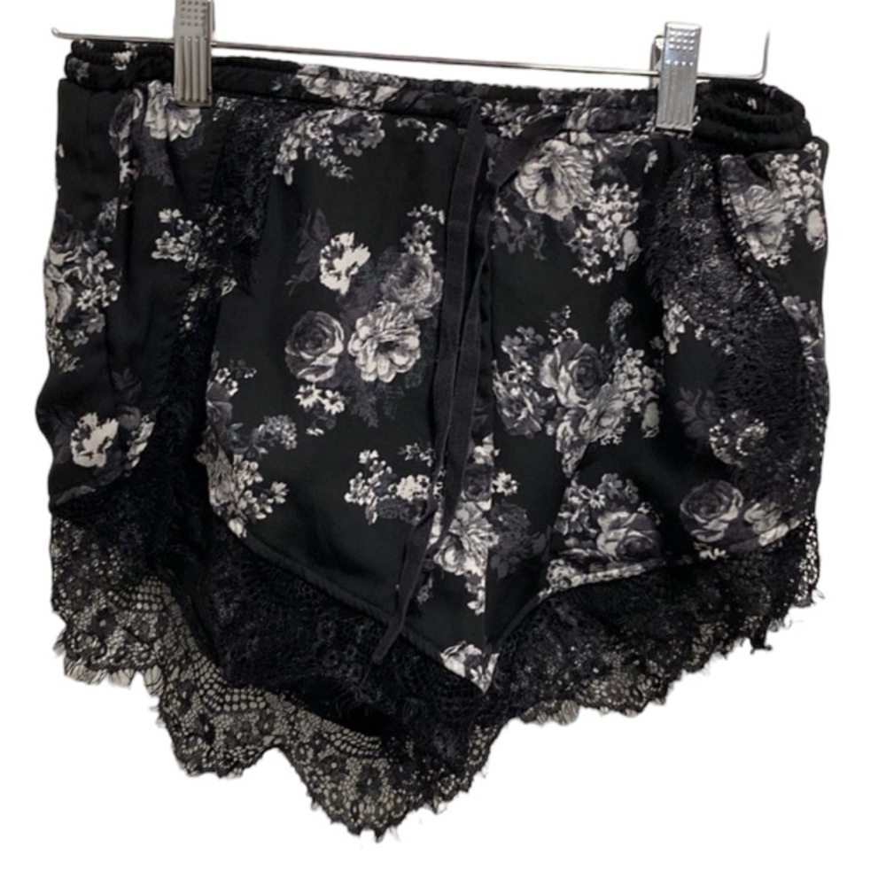 Paper Crane Shorts